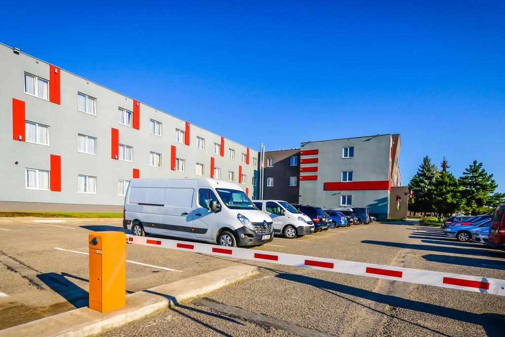 布尔诺城市酒店 Modřice 外观 照片
