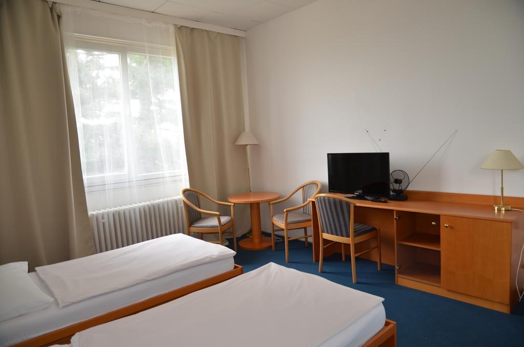 布尔诺城市酒店 Modřice 外观 照片